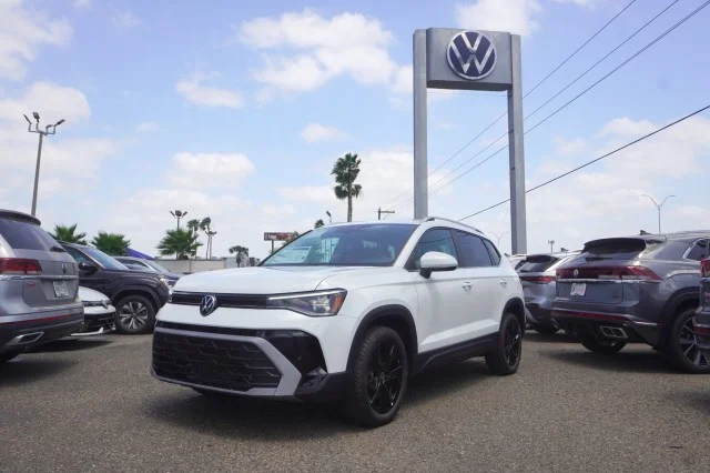 New 2026 Pure White Volkswagen 1.5T SE image 1