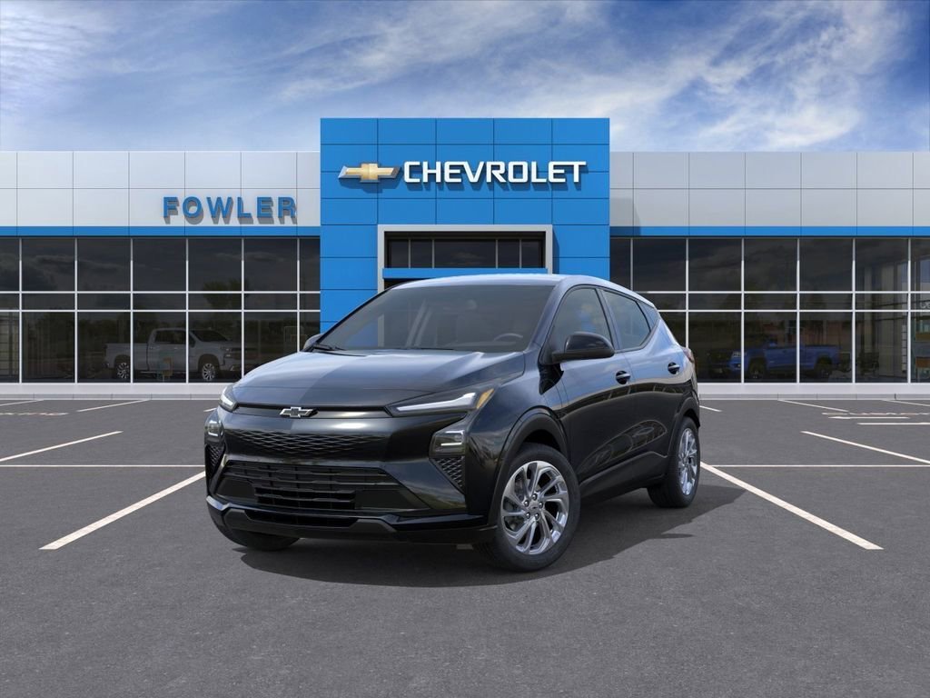 2027 Chevrolet Bolt LT - Photo 8