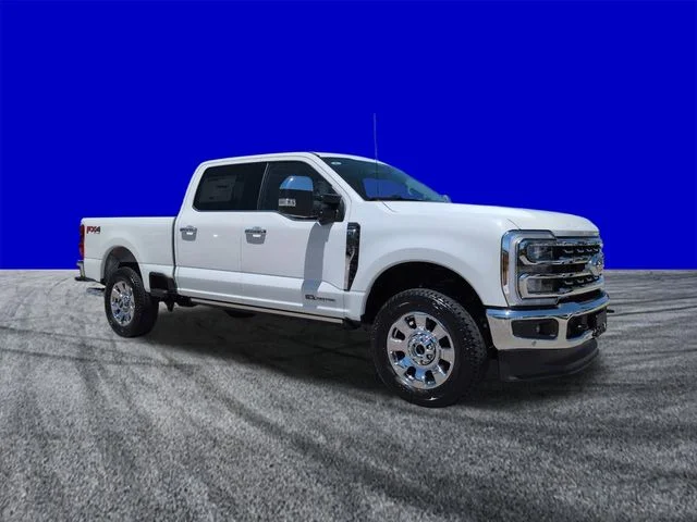 New 2026 Star White Metallic Tri-Coat Ford F-250® Lariat® image 2