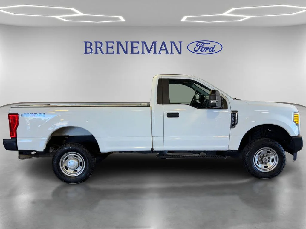 Certified Used 2017 Oxford White Ford XL image 5