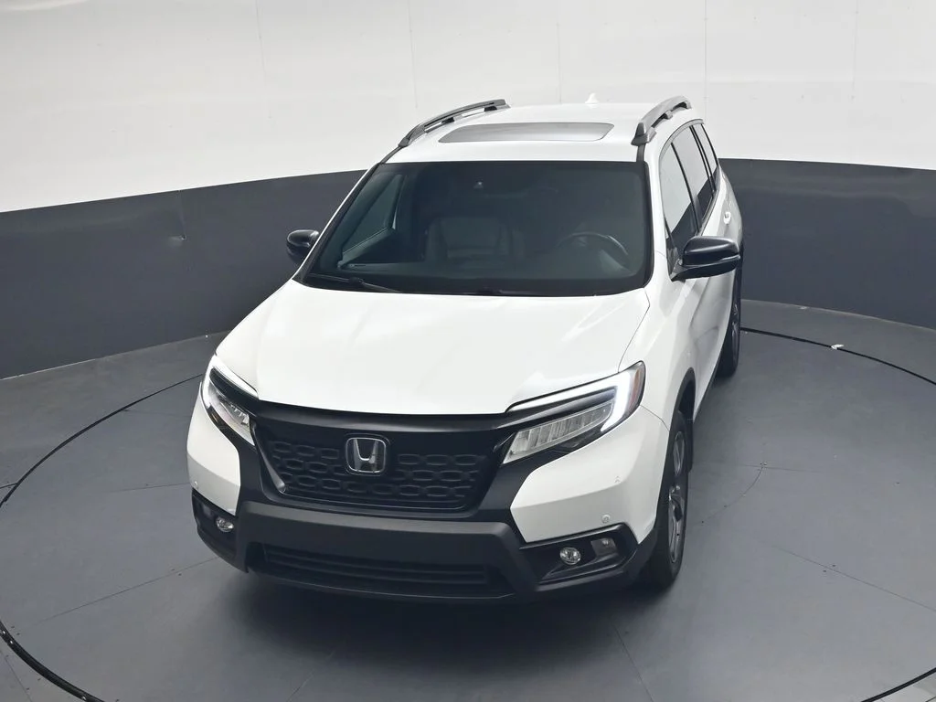 Used 2020 Platinum White Pearl Honda Touring image 35