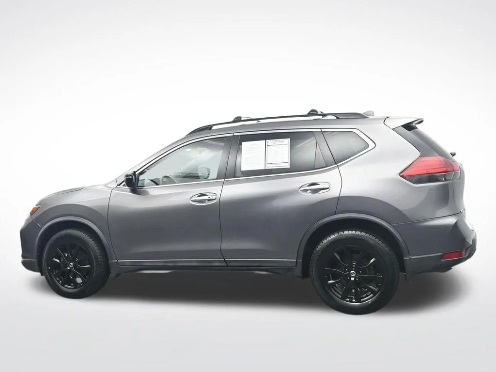 Used 2017 Gun Metallic Nissan SV image 10