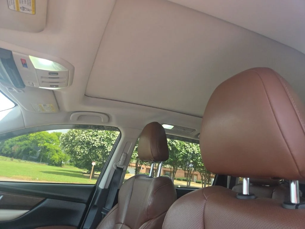 Used 2020 White Subaru Touring image 21