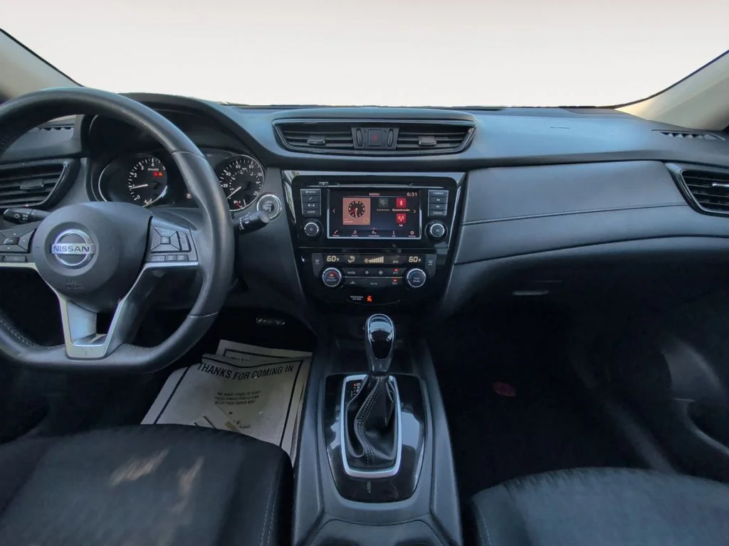 Used 2018 Blue Nissan SV image 9