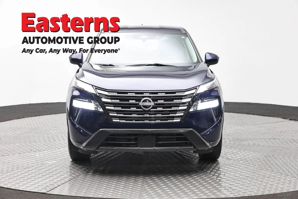 Used 2024 Blue Nissan SV image 2