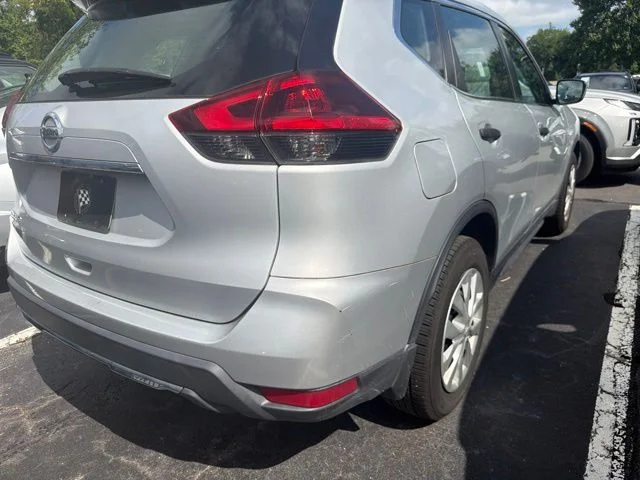 Used 2020 Brilliant Silver Metallic Nissan S image 6