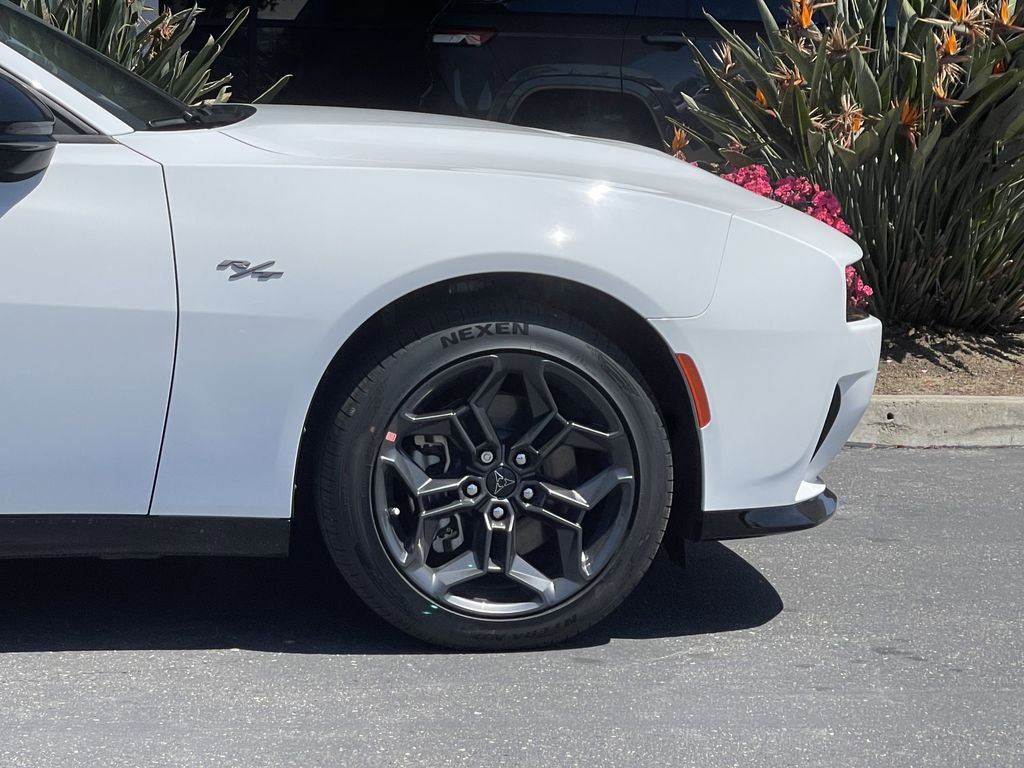 New 2026 White Knuckle Exterior Paint Dodge R/T image 9