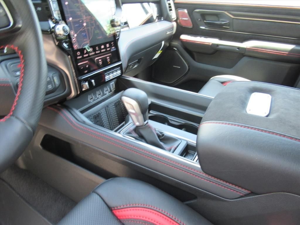 New 2026 Diamond Black Crystal Pearl-Coat Exterior Paint RAM RHO image 18
