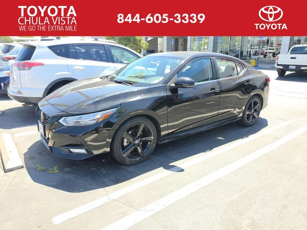 2022 Nissan Sentra SR CVT's photo