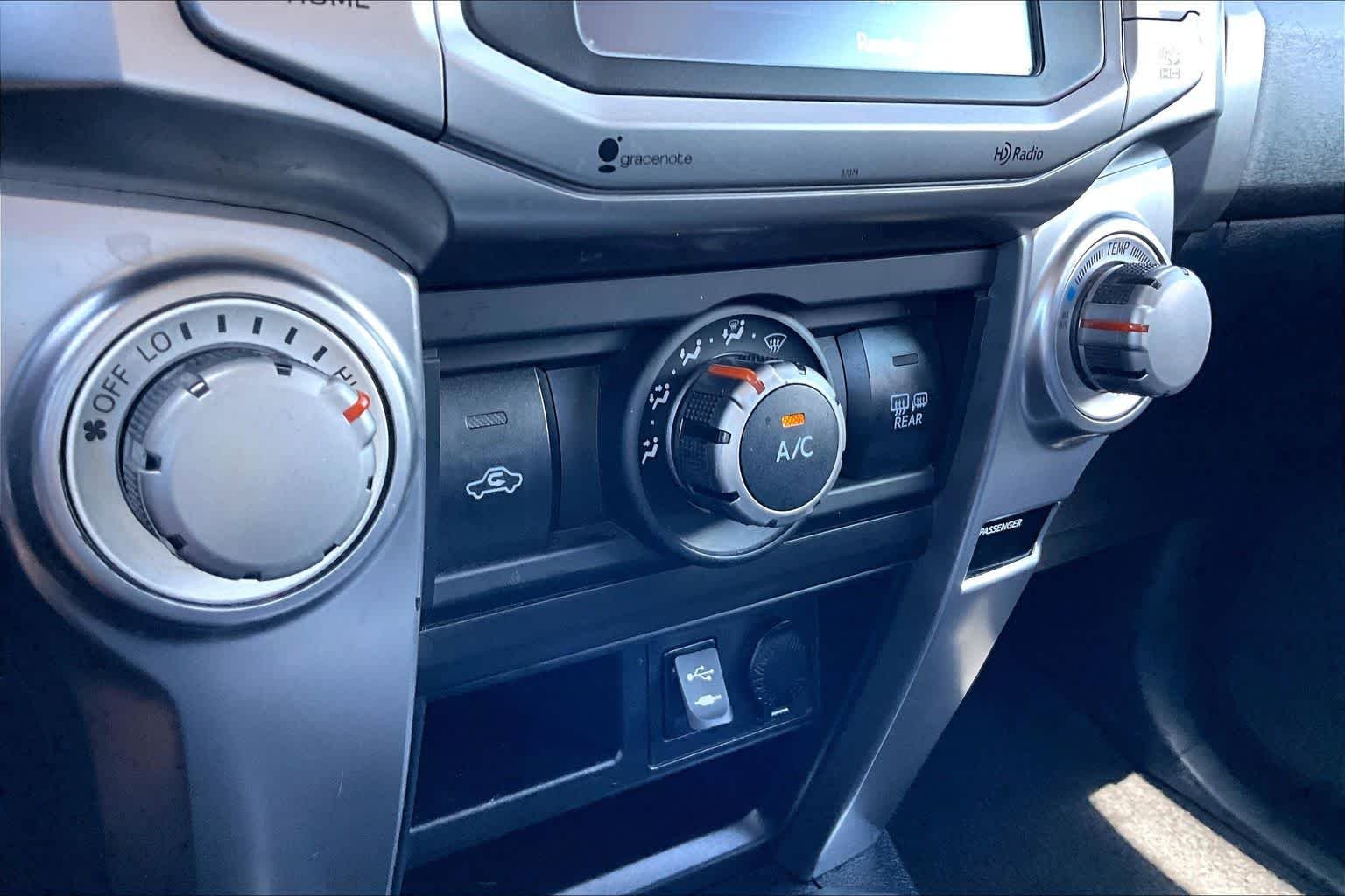 Used 2014 Magnetic Gray Metallic Toyota SR5 Premium image 29