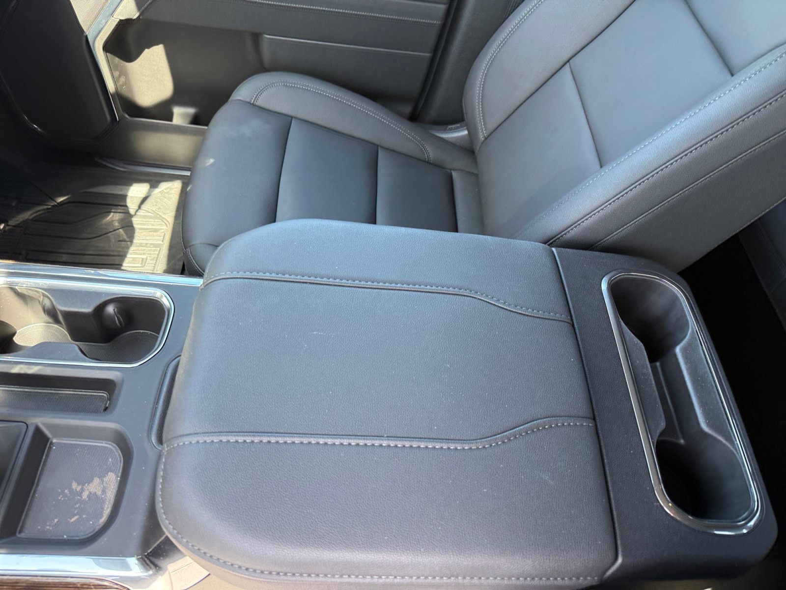 New 2026 Summit White GMC Elevation image 14