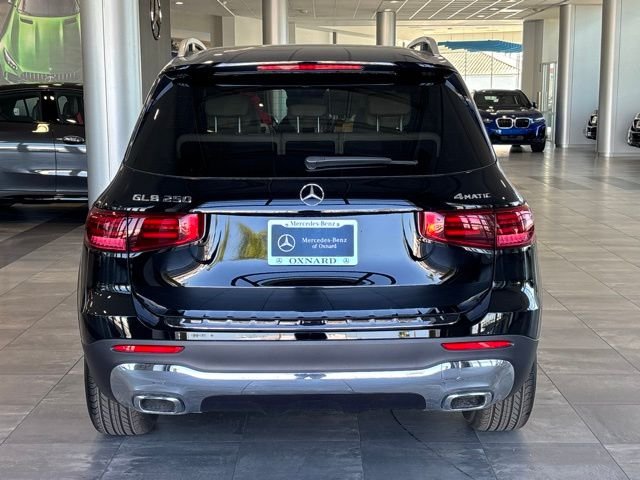 New 2026 Night Black Mercedes-Benz GLB 250 image 5