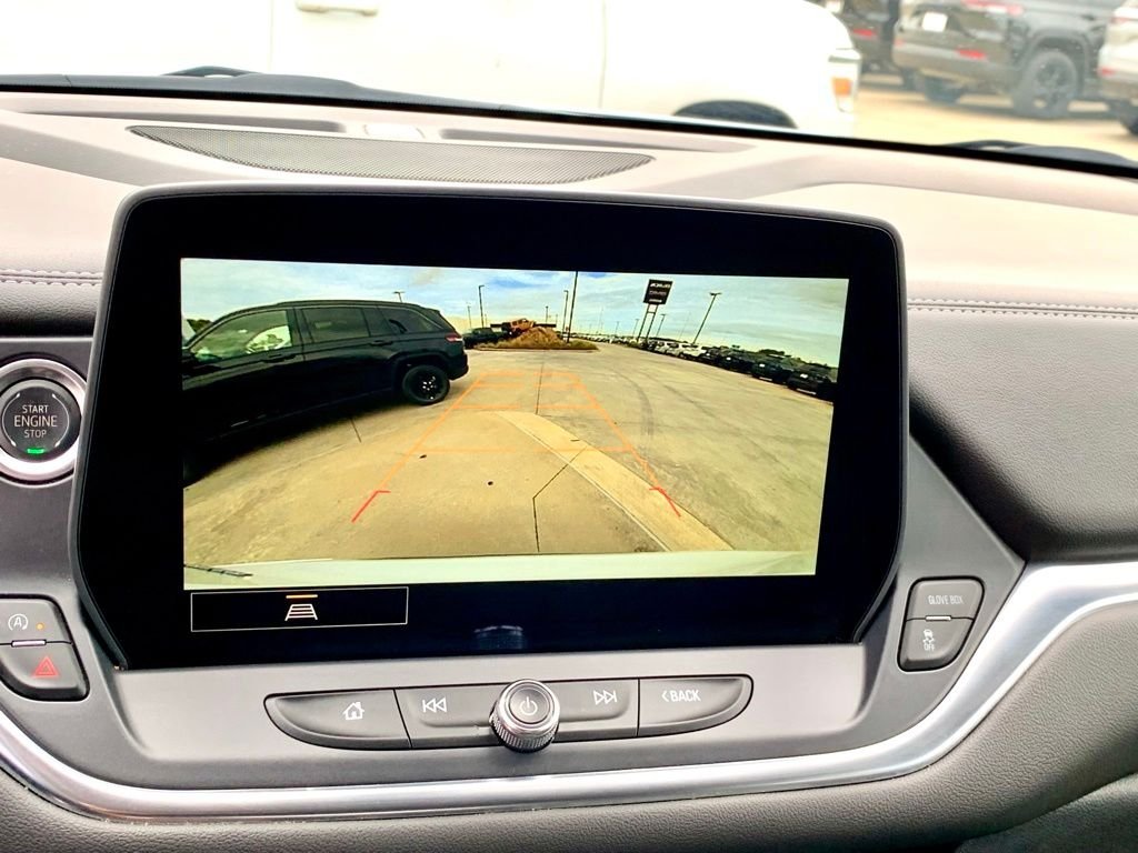 Used 2024 White Chevrolet LT image 34