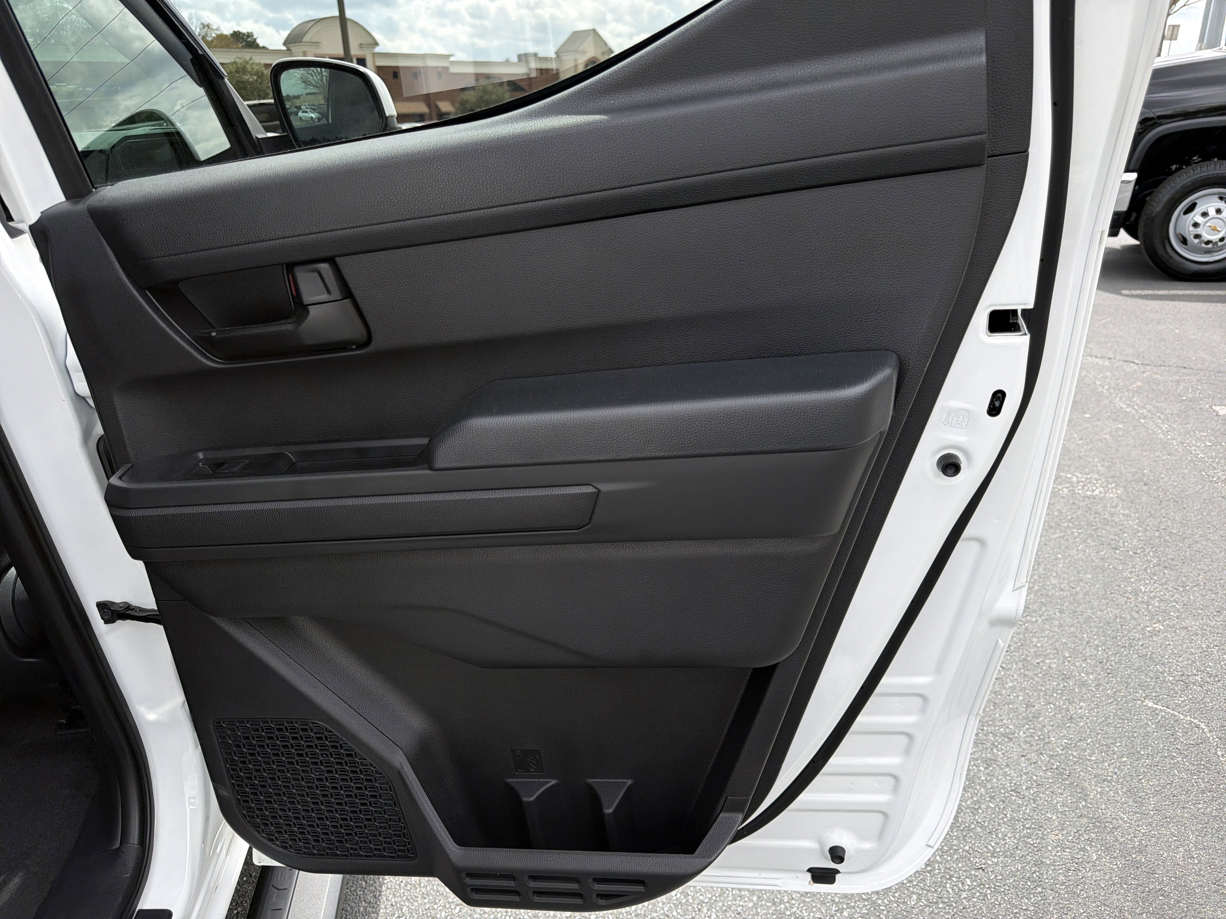 Used 2025 Ice Cap Toyota SR5 image 16