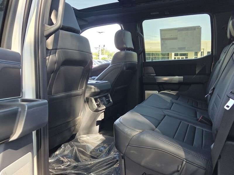 New 2026 Star White Metallic Tri-Coat Ford F-250® Platinum® image 9