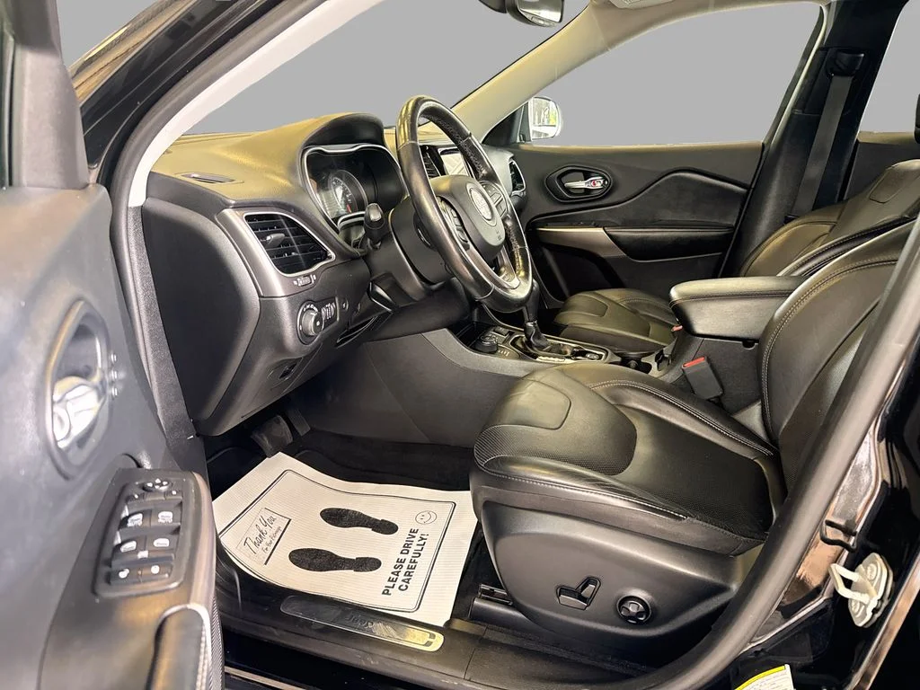 Used 2019 Black Jeep Limited image 13
