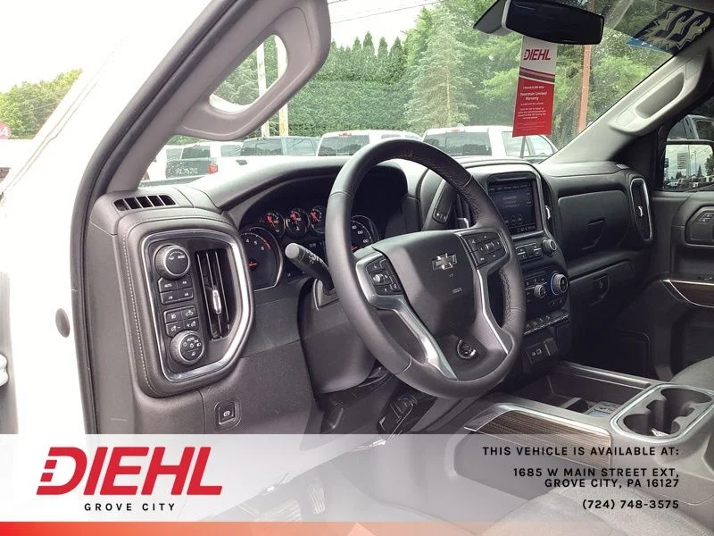 Used 2022 White Chevrolet RST image 24