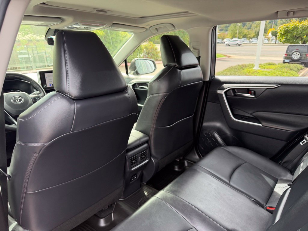 Used 2023 Magnetic Gray Metallic/Midnight Black Metallic Toyota XLE Premium image 30