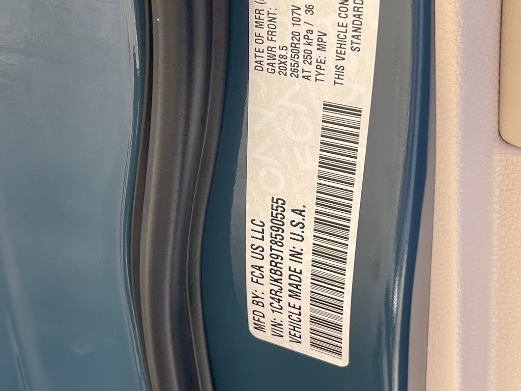 New 2026 Steel Blue Exterior Paint Jeep Limited image 26