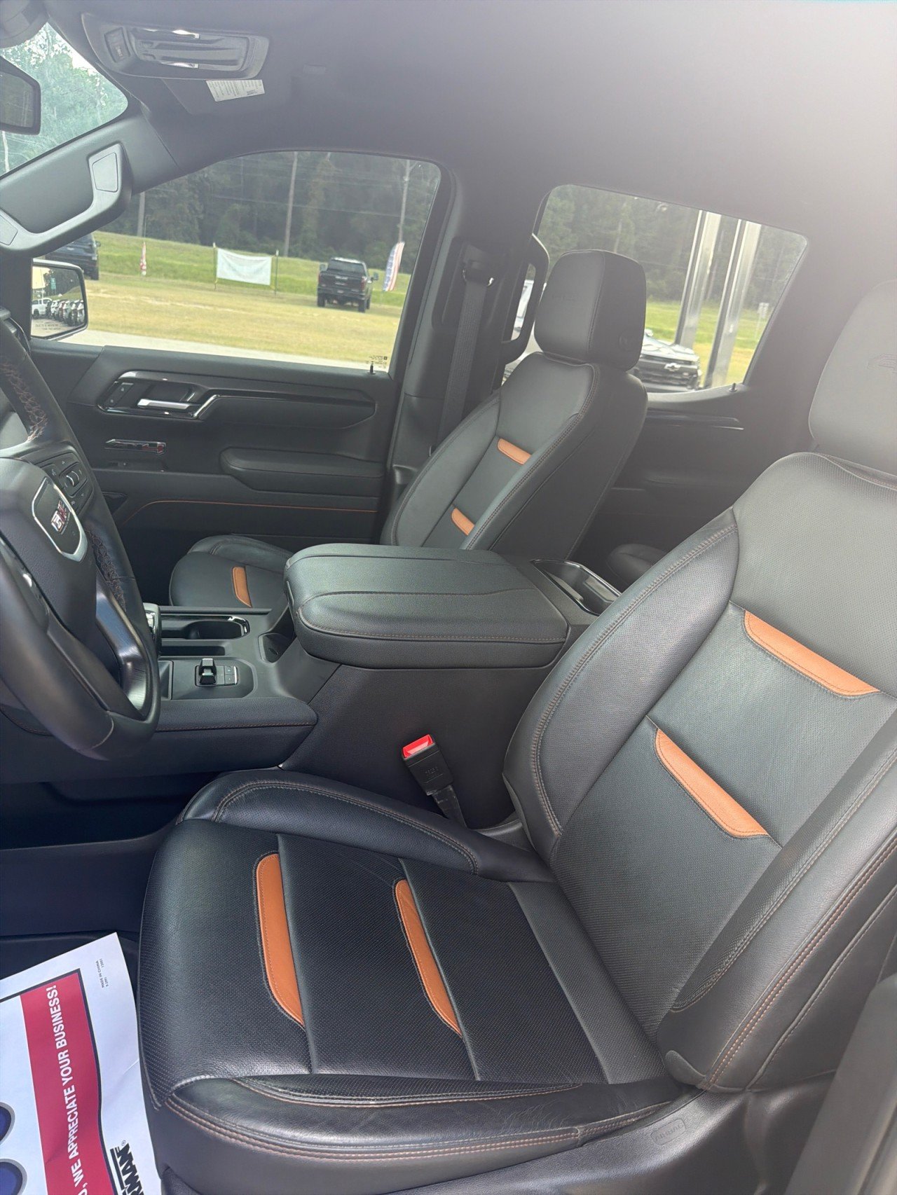 Used 2025 Sterling Metallic GMC AT4 image 9