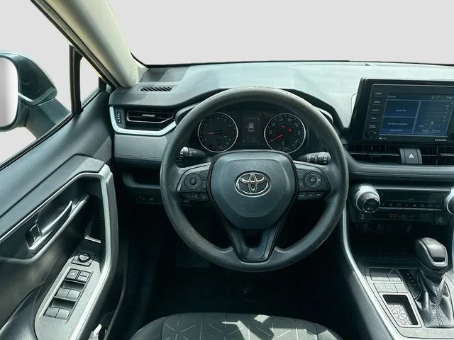 Used 2021 Silver Toyota XLE image 23