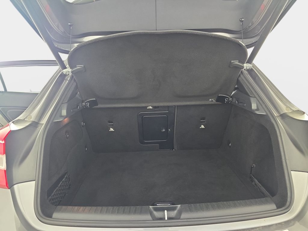 Used 2018 Gray Metallic Mercedes-Benz GLA 250 image 13