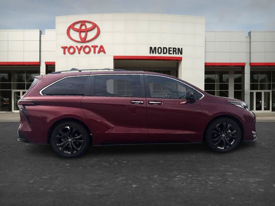 Used 2022 Ruby Flare Pearl Toyota XSE image 6