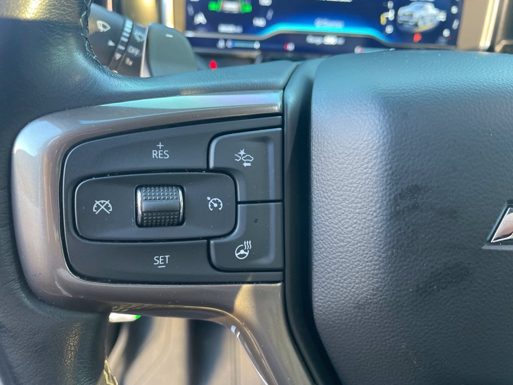 Used 2022 Beige Chevrolet High Country image 17
