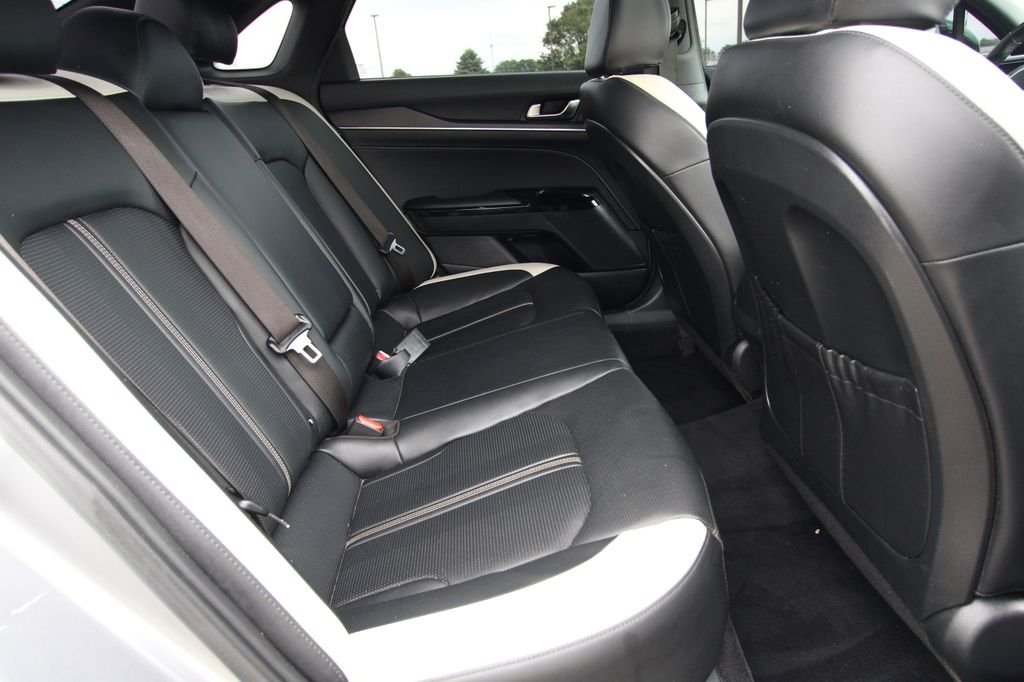 Used 2025 Gray Kia GT-Line image 9