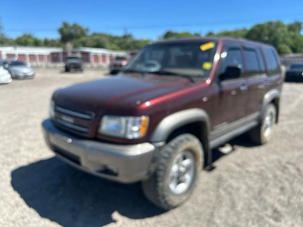 Used 2000 Foxfire Red Mica Isuzu S image 3
