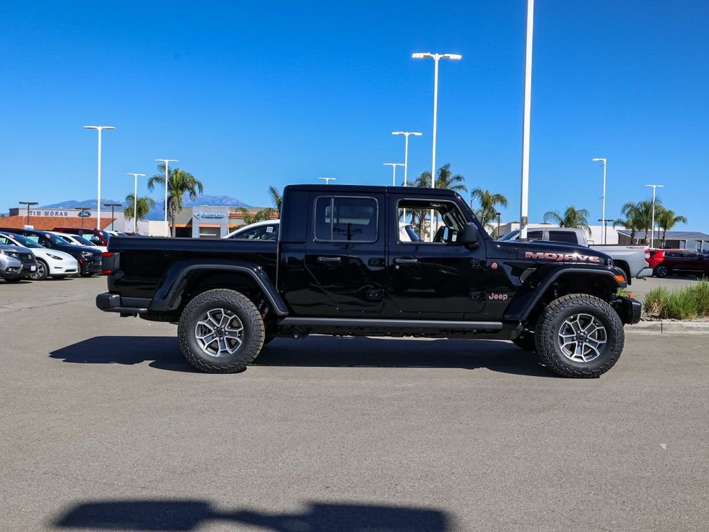 New 2026 Black Clear-Coat Exterior Paint Jeep Mojave image 2