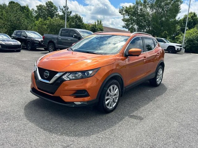 Used 2022 Orange Nissan SV image 7