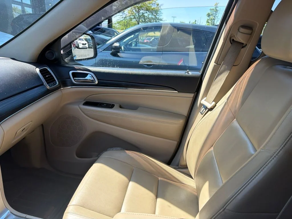 Used 2020 Black Jeep Limited image 13