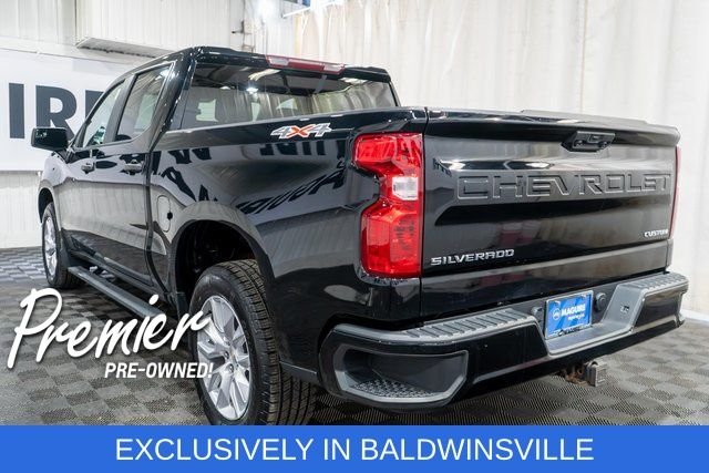 Used 2023 Black Chevrolet Custom image 7