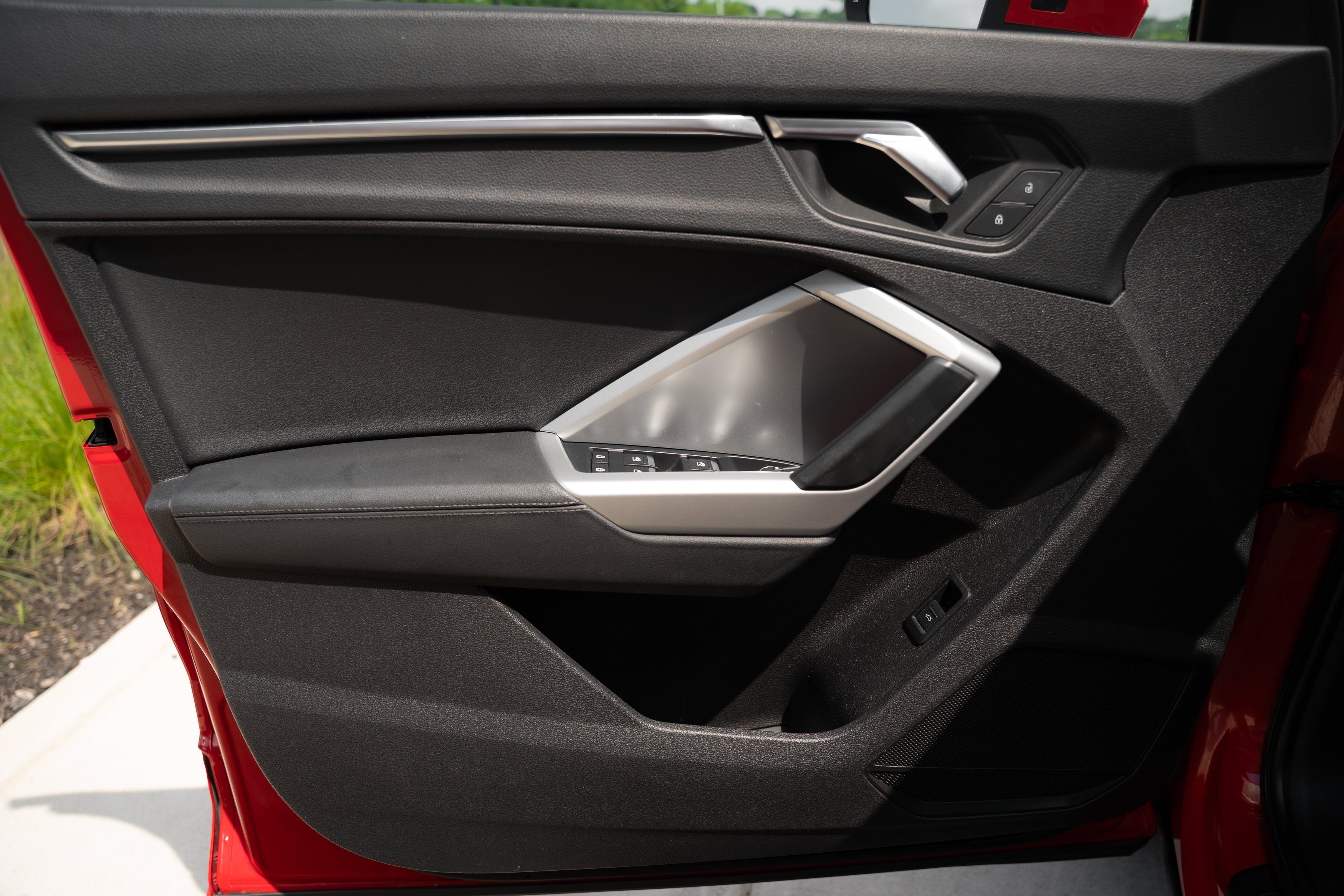 Used 2019 Tango Red Metallic Audi Premium image 15