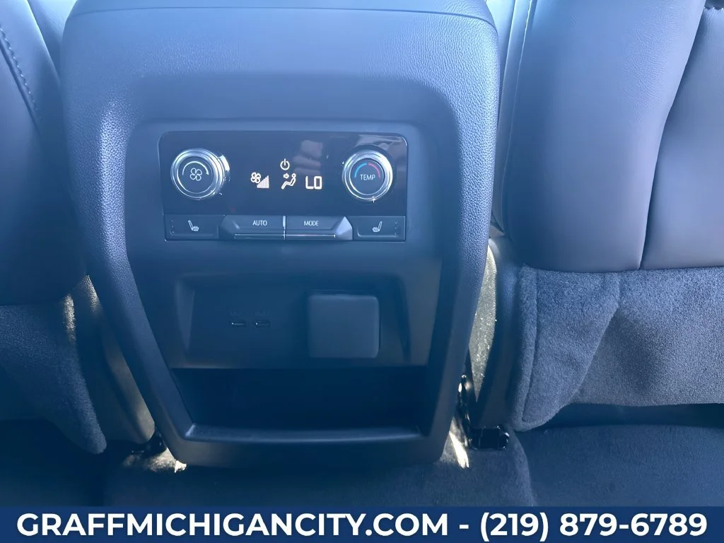 2027 GMC Acadia Elevation - Photo 38