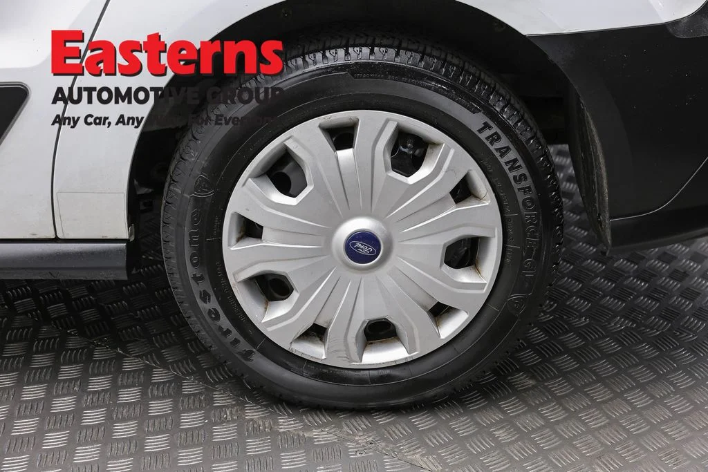 Used 2019 White Ford XL image 8