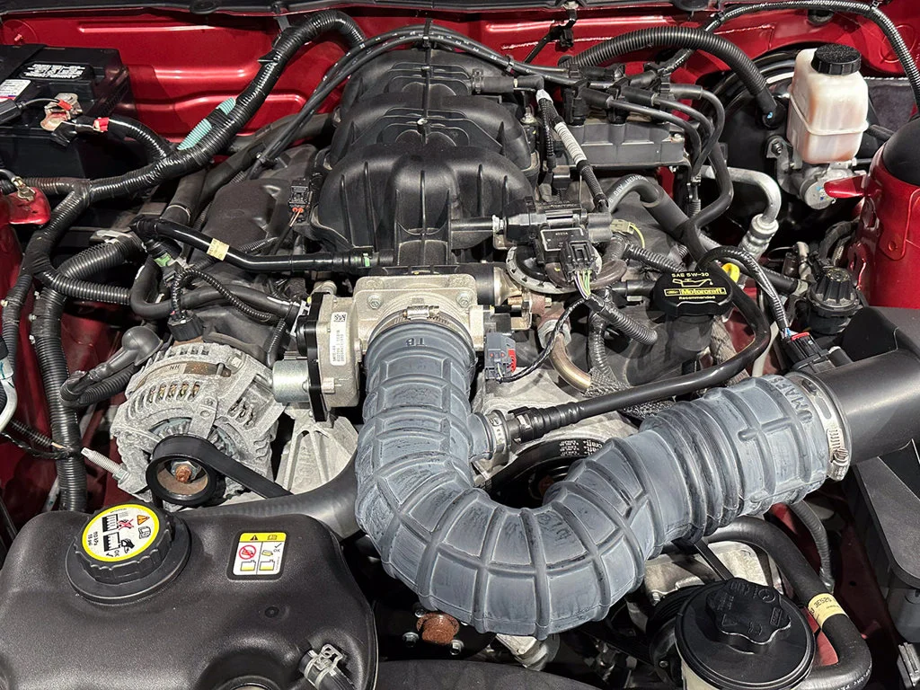 Used 2010 Red Ford V6 image 23