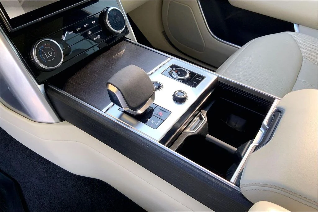 Used 2023 Black Land Rover SE image 17