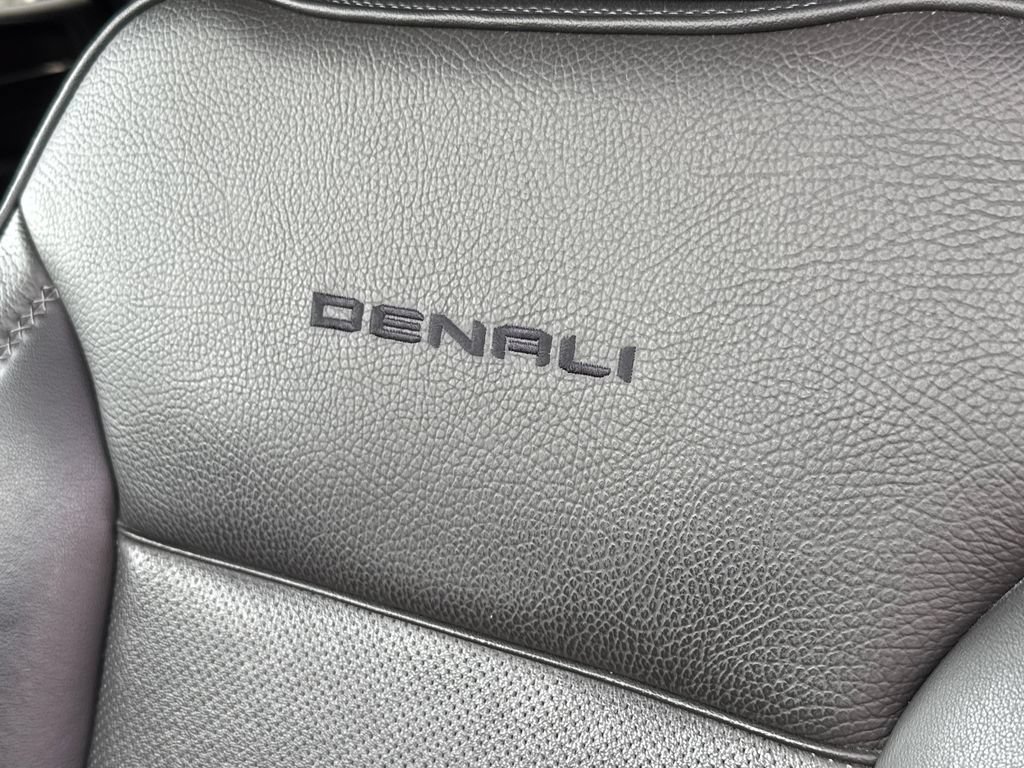 2021 GMC Yukon Denali - Photo 15