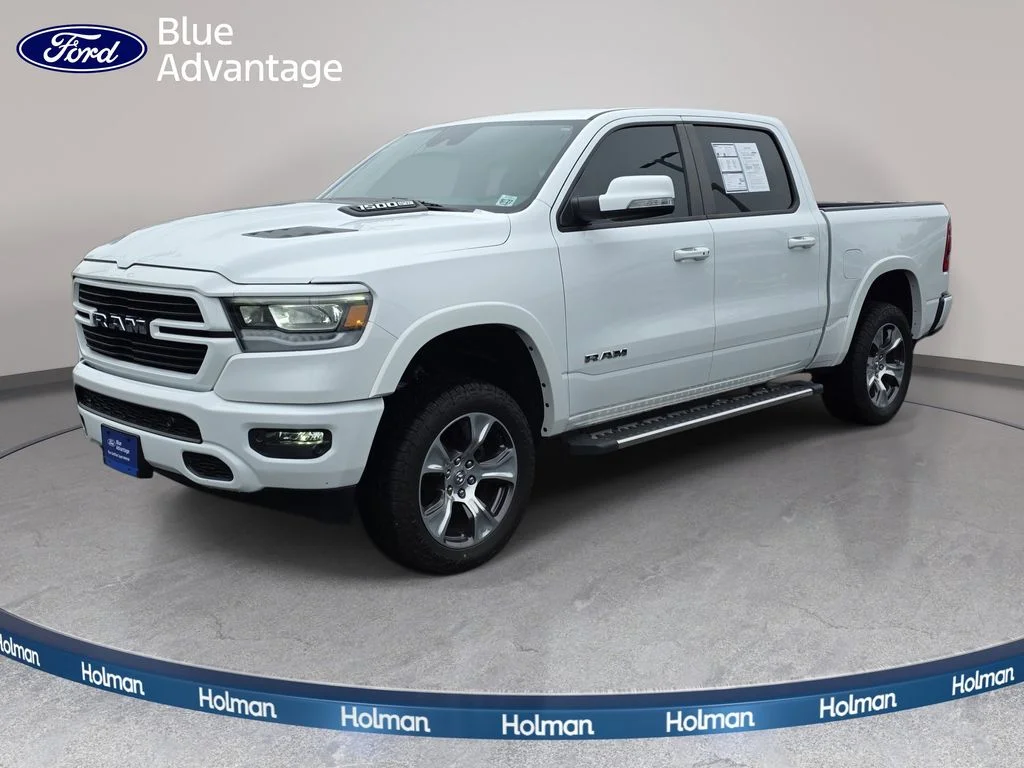 2022 RAM 1500 Laramie 4x4 Crew Cab 5'7's photo