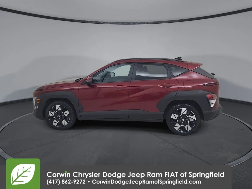 Used 2025 Red Hyundai SEL image 9