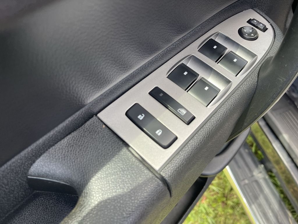 Used 2014 Black Chevrolet LT image 17