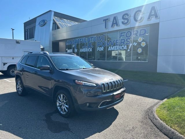 Used 2018 Gray Jeep Limited image 1