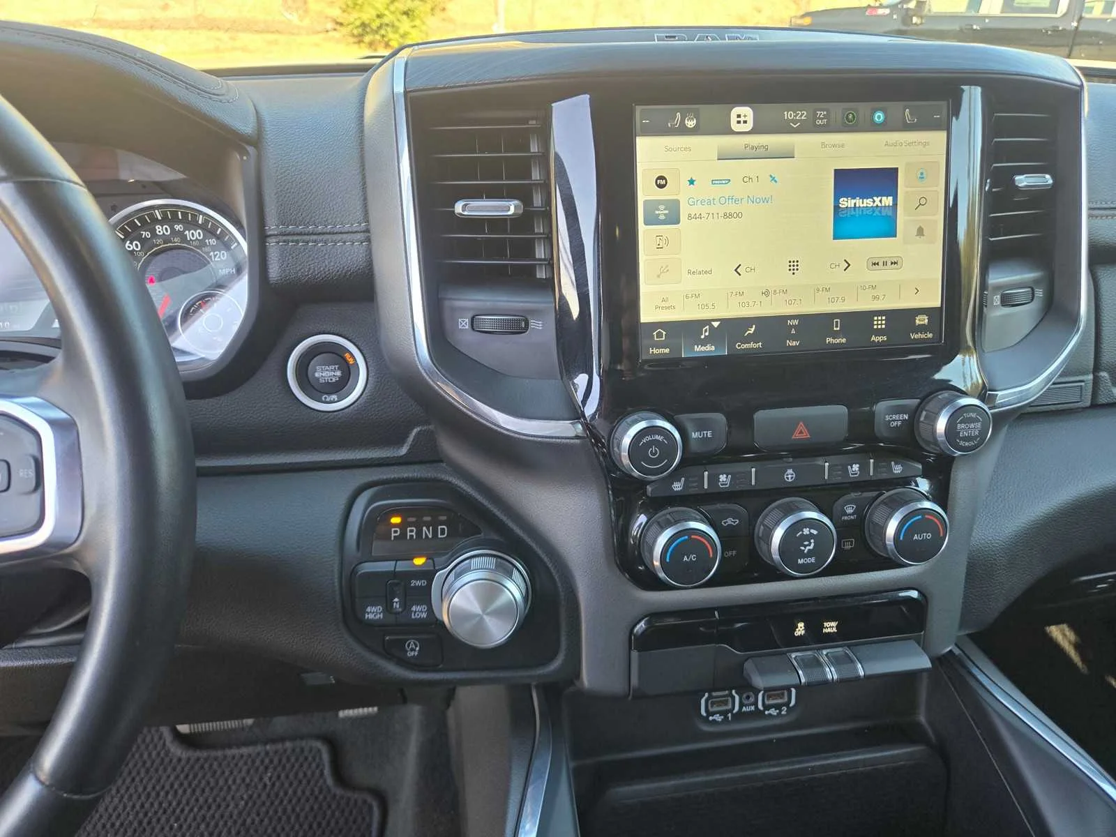 Used 2024  Ram Laramie image 13