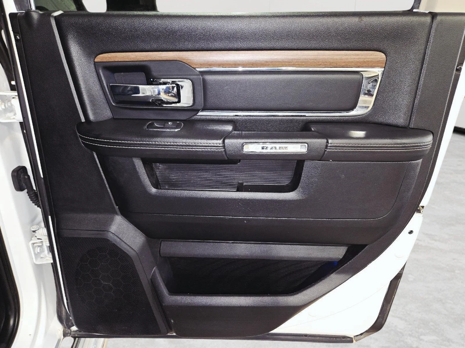 Used 2016 Bright White Clearcoat Ram Laramie image 46