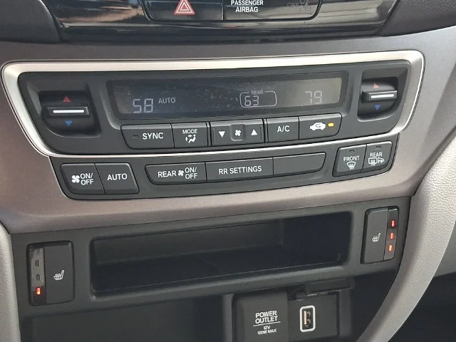 Used 2020 Silver Honda RTL image 17