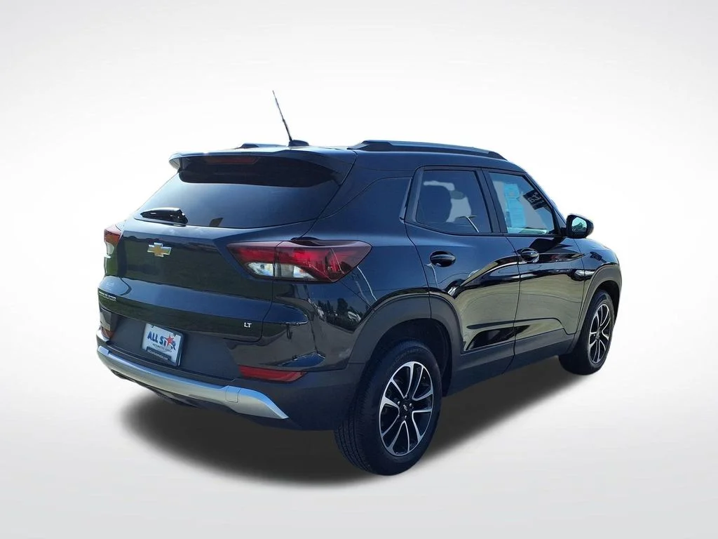 Used 2025 Black Chevrolet LT image 9