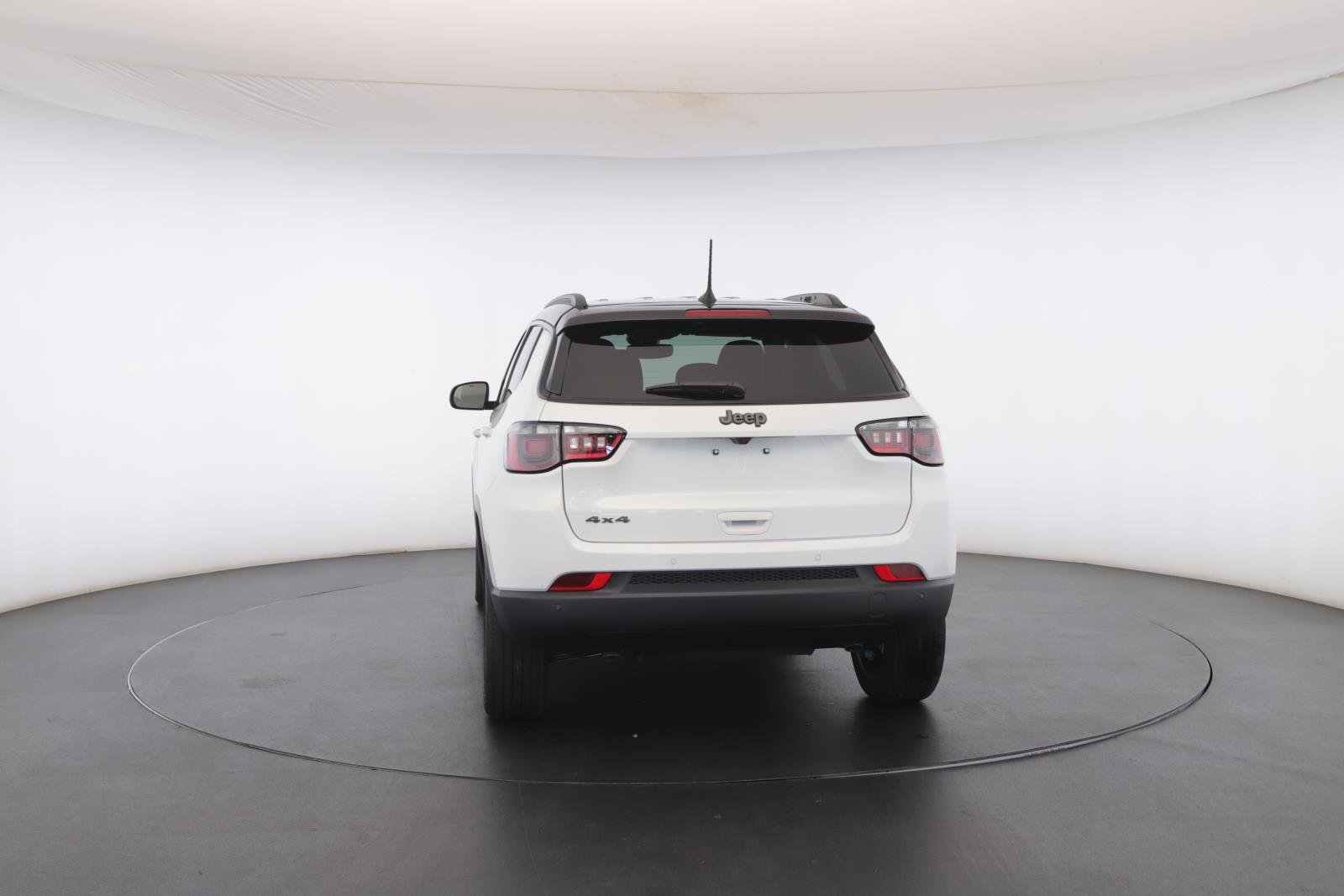 New 2026 Bright White Clear-Coat Exterior Paint Jeep Limited Altitude 4x4 image 23