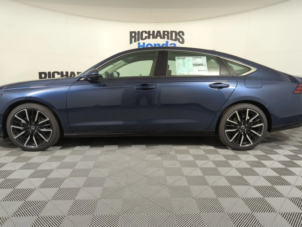 New 2026 Canyon River Blue Metallic Honda Touring image 2